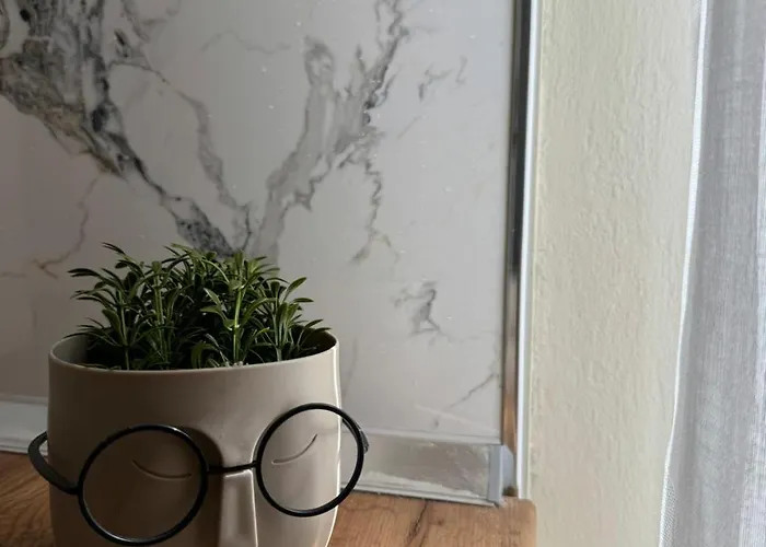 公寓 With Balcony *